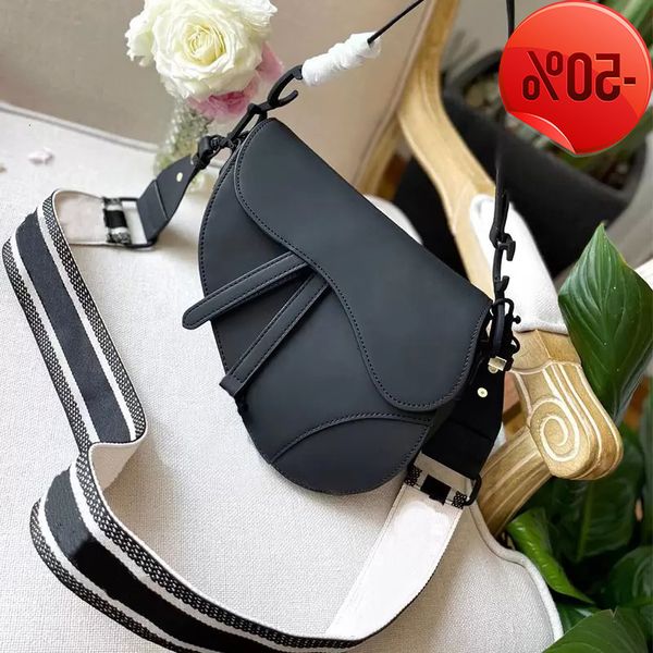 r luxury digner quality men saddle women's bag travel tote original classic cross body genuine leather shoulder purse embroidery factor
r luxury digner quality men saddle women's bag travel tote original classic cross body genuine leather shoulder purse embroidery factor