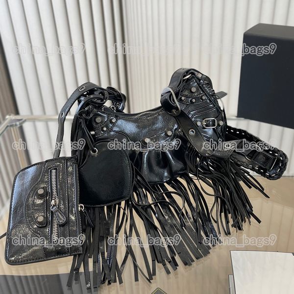 famous women bags designer men handbags fashion shoulder crossbody bag personalized locomotive handbag
famous women bags designer men handbags fashion shoulder crossbody bag personalized locomotive handbag