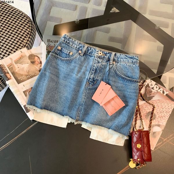 2022 new thin high waist and thin buttocks a-shaped denim short skirt skirt for women in summer, Black
2022 new thin high waist and thin buttocks a-shaped denim short skirt skirt for women in summer, Black