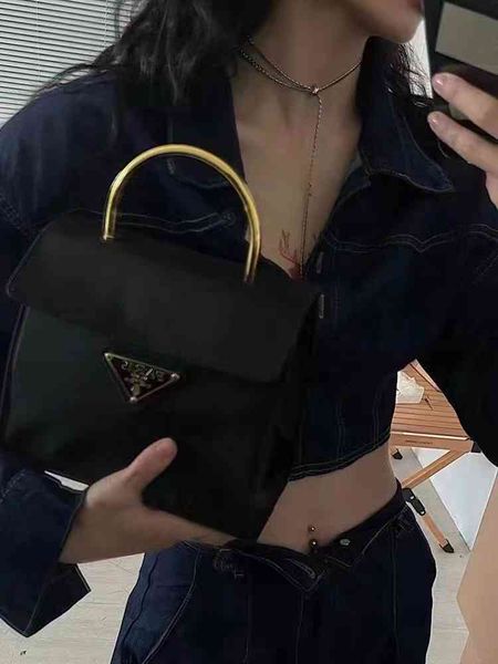 women's bag printing simple metal handle dark black briefcase fashion casual oxford cloth purses
women's bag printing simple metal handle dark black briefcase fashion casual oxford cloth purses