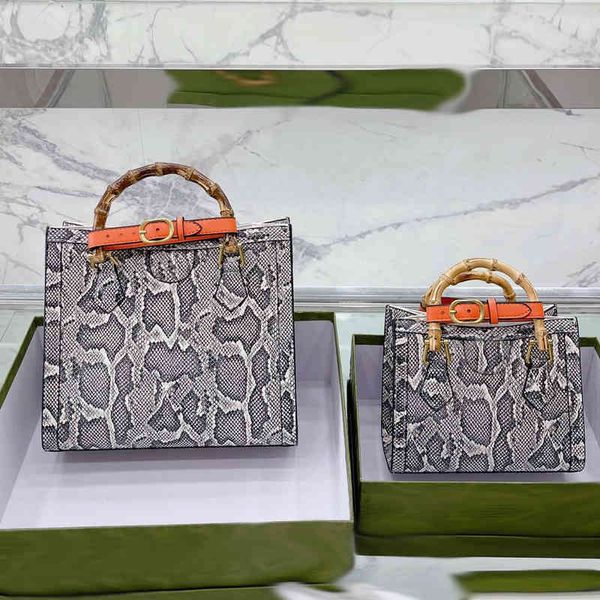 totes snake pattern print tote bag ladies designer bamboo handle handbags vintage bucket women woven shopping purses 220422
totes snake pattern print tote bag ladies designer bamboo handle handbags vintage bucket women woven shopping purses 220422