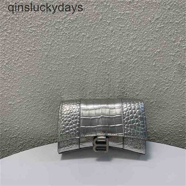 balenciga luxury italy 2022 handbags designer summer leather bag chain hourglass plain grain long xs frosted b
balenciga luxury italy 2022 handbags designer summer leather bag chain hourglass plain grain long xs frosted b