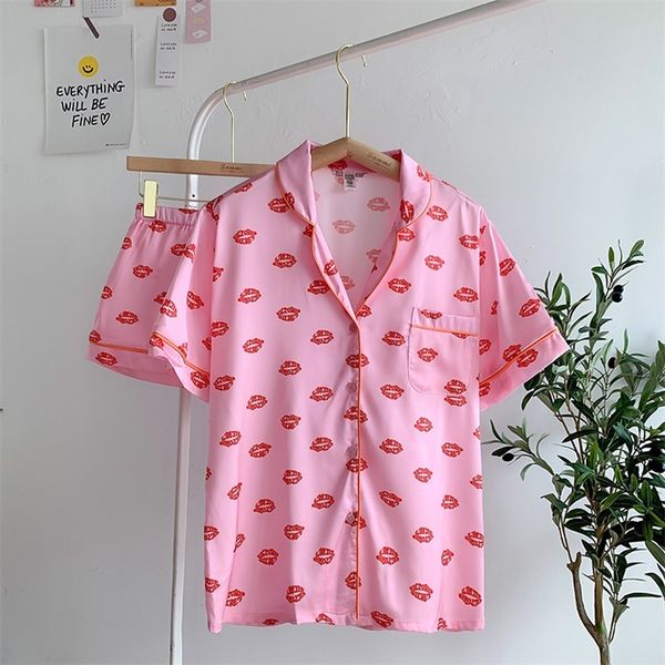 women's sleepwear fashion summer pijamas women set 2 pieces short pajamas for girls pink lips print sleepwear lounge wear satin silk pj, Black;red
women's sleepwear fashion summer pijamas women set 2 pieces short pajamas for girls pink lips print sleepwear lounge wear satin silk pj, Black;red