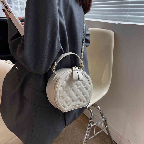 2022 new high-quality chain leisure portable sling one shoulder crossbody bag women's bag small round cake women's bag
2022 new high-quality chain leisure portable sling one shoulder crossbody bag women's bag small round cake women's bag