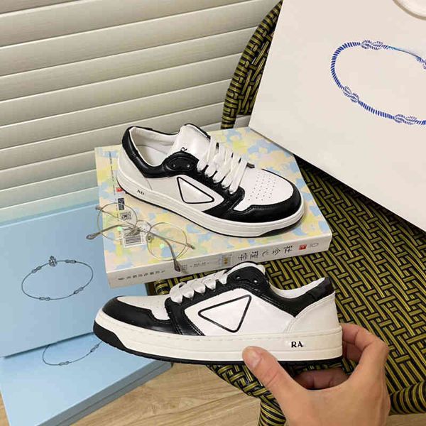 casual shoes p family 2022 early spring triangle classic color matching white round head lace up low sports and leisure board shoes, Black
casual shoes p family 2022 early spring triangle classic color matching white round head lace up low sports and leisure board shoes, Black