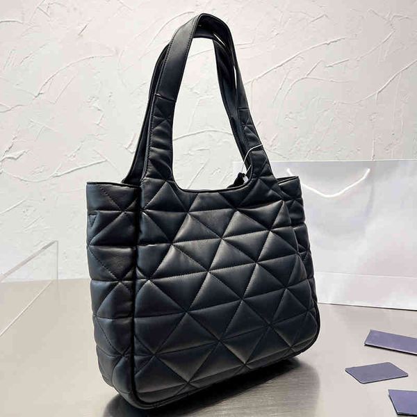 tote bag designer totes bags shopping bag women handbag luxury leather shoulder classic ladies wallet solid color 220913
tote bag designer totes bags shopping bag women handbag luxury leather shoulder classic ladies wallet solid color 220913