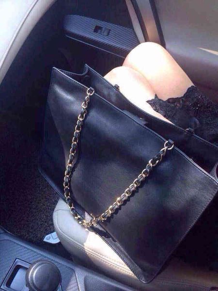 shopping bags luxury brand design 6023 letter shoulder chain cc bag woman's jumbo maxi gst shopping lambskin leather vintage plaid hand
shopping bags luxury brand design 6023 letter shoulder chain cc bag woman's jumbo maxi gst shopping lambskin leather vintage plaid hand
