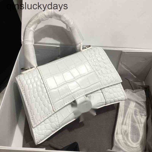 luxury designer ltaly handbags balencaigabag b family hourglass women's light high version underarm leather cr
luxury designer ltaly handbags balencaigabag b family hourglass women's light high version underarm leather cr