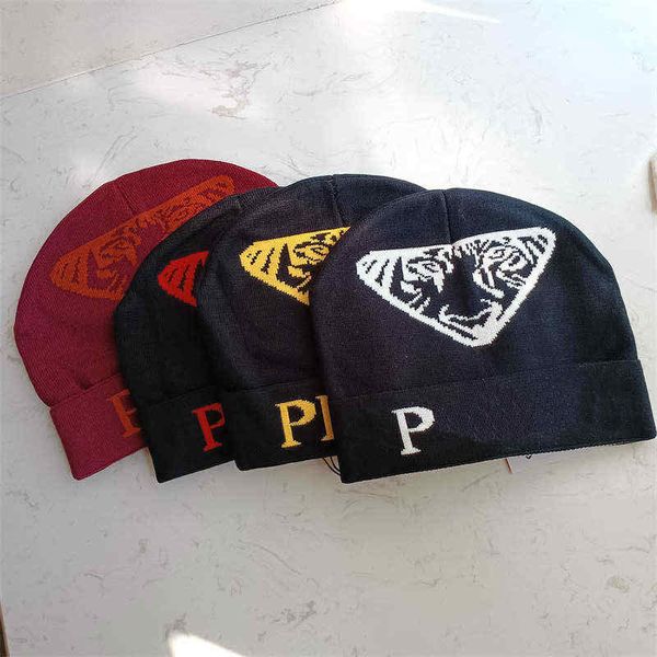 men designer winter beanie women skull caps hat cap ski hats snapback mask mens cotton cashmere patchwork letters p luxury outdoor warm in w, Blue;gray
men designer winter beanie women skull caps hat cap ski hats snapback mask mens cotton cashmere patchwork letters p luxury outdoor warm in w, Blue;gray