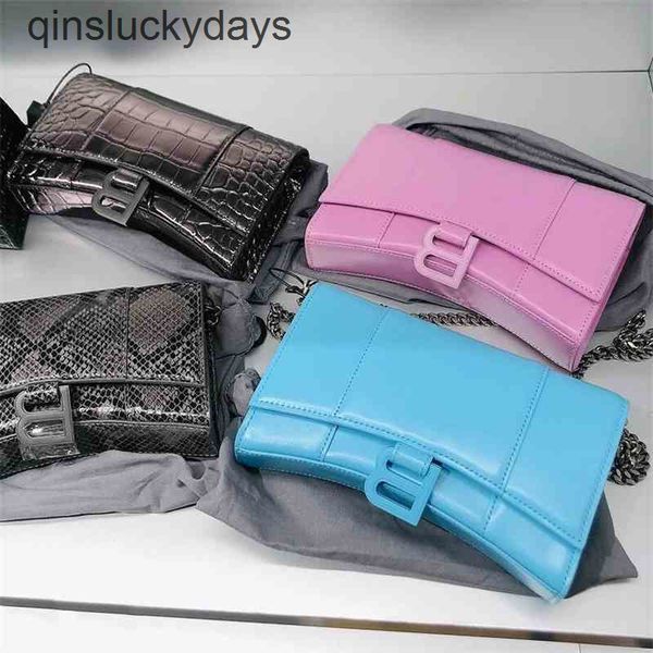 balencaigbag small 2022 designer women's b-button chain hourglass bright leather crocodile handbag single shou
balencaigbag small 2022 designer women's b-button chain hourglass bright leather crocodile handbag single shou