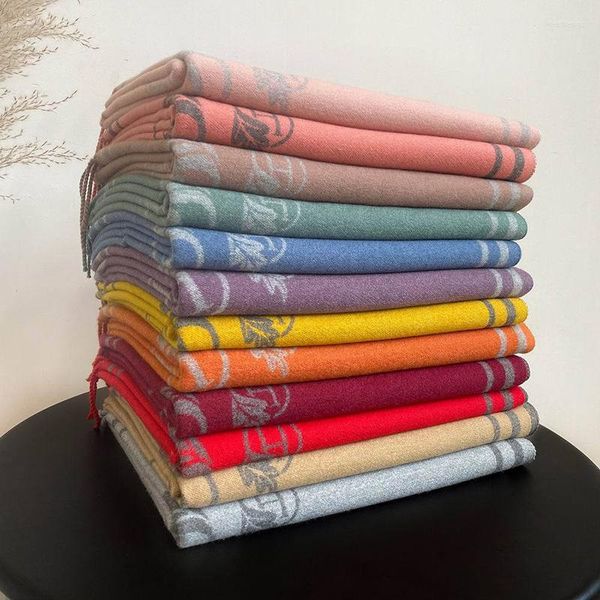 scarves 2022 warm thick cashmere scarf winter letter style women brand elegant pashmina shawl 12 colors, Blue;gray
scarves 2022 warm thick cashmere scarf winter letter style women brand elegant pashmina shawl 12 colors, Blue;gray
