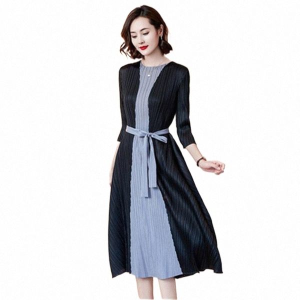 casual dresses casual dresses miyake pleated dress autumn women fashion and comfortable self-cultivation contrast color was thin mid-length, Black;gray
casual dresses casual dresses miyake pleated dress autumn women fashion and comfortable self-cultivation contrast color was thin mid-length, Black;gray