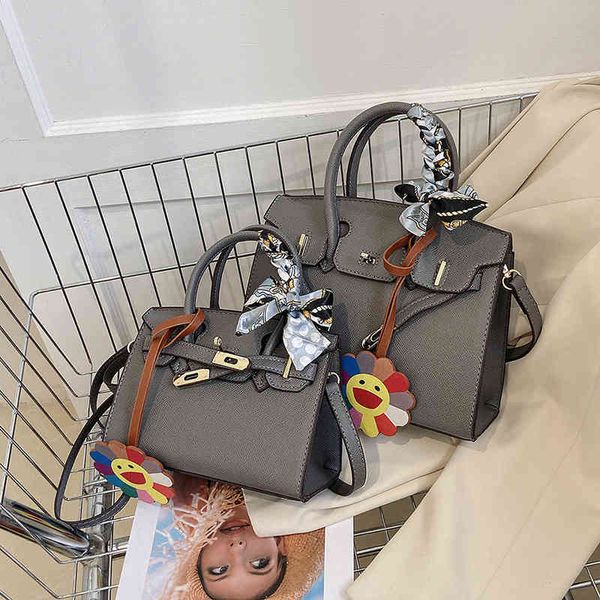 herme bags bag female 2022 new fashion litchi pattern portable bag net red temperament lock messenger
herme bags bag female 2022 new fashion litchi pattern portable bag net red temperament lock messenger