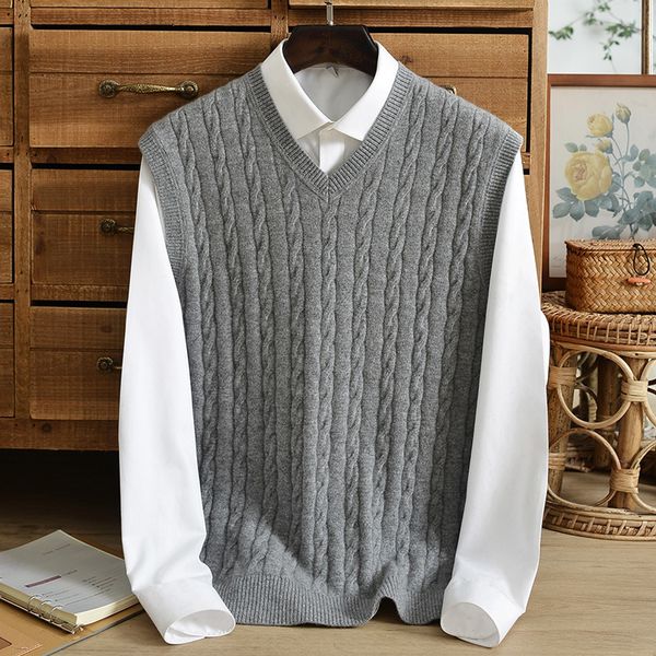 men s sweaters autumn and winter 100 cashmere sweater men s v neck middle aged dad pure color casual jacquard vest thin bottoming 220914, White;black
men s sweaters autumn and winter 100 cashmere sweater men s v neck middle aged dad pure color casual jacquard vest thin bottoming 220914, White;black