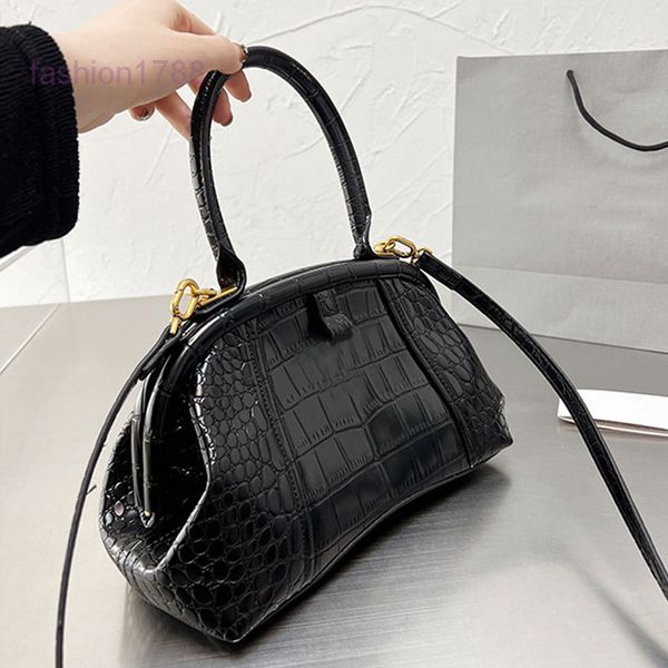 evening bags cross body bag tote bags shell shoulder handbag purse women fashion alligator pattern metal hardware letter wallet
evening bags cross body bag tote bags shell shoulder handbag purse women fashion alligator pattern metal hardware letter wallet