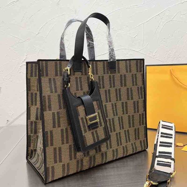 evening bag tote bag women embroidery print handbag capacity shoulder packs leather designer crossbody female luxury shopping purse
evening bag tote bag women embroidery print handbag capacity shoulder packs leather designer crossbody female luxury shopping purse