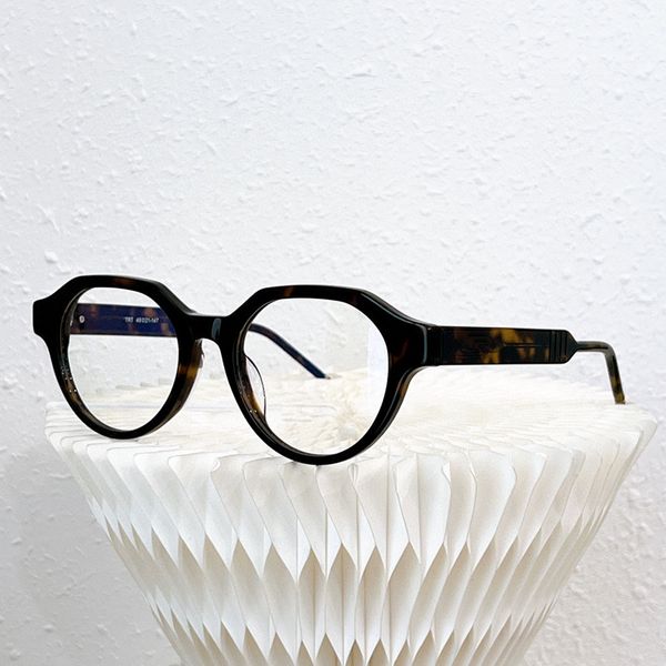 optical eyeglasses for men women retro 716 style anti-blue light lens plate full frame with box, White;black
optical eyeglasses for men women retro 716 style anti-blue light lens plate full frame with box, White;black