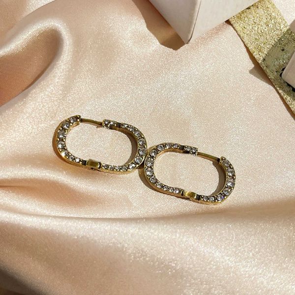 retro fashion diamond earrings new letter gold brass material 925 silver needle women earrings supply nrj with box
retro fashion diamond earrings new letter gold brass material 925 silver needle women earrings supply nrj with box
