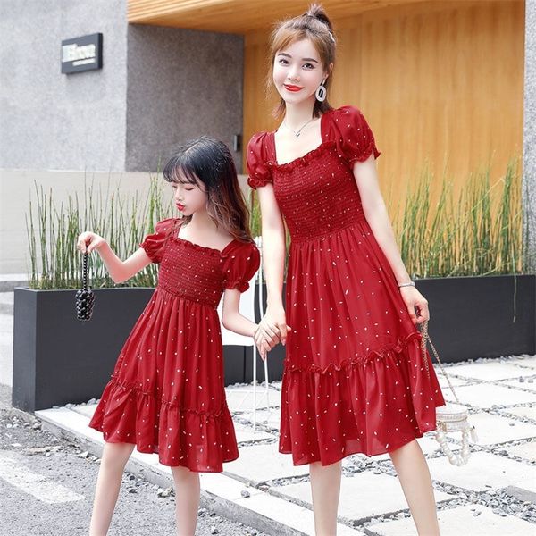 family matching outfits mother daughter summer dress short sleeve pleated print dress family matching outfits girls elegant princess backles, Blue
family matching outfits mother daughter summer dress short sleeve pleated print dress family matching outfits girls elegant princess backles, Blue