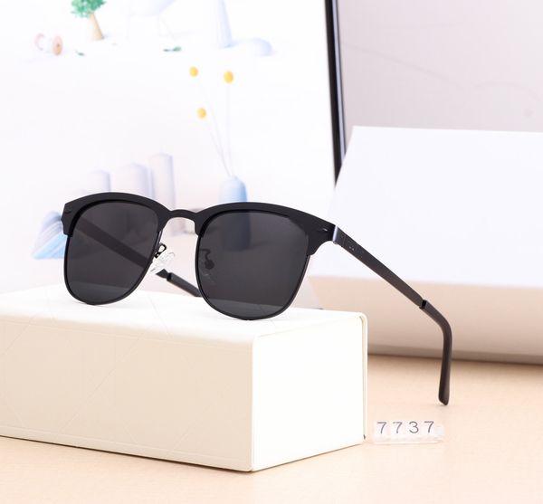 sunglasses men driving leisure travel polarizing lens 5 selection model 7737, White;black
sunglasses men driving leisure travel polarizing lens 5 selection model 7737, White;black