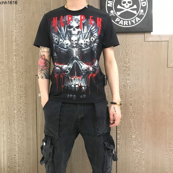 selling short sleeve men round neck t-shirt of tide brand philippe brand aggressive personality drill skull, White;black
selling short sleeve men round neck t-shirt of tide brand philippe brand aggressive personality drill skull, White;black