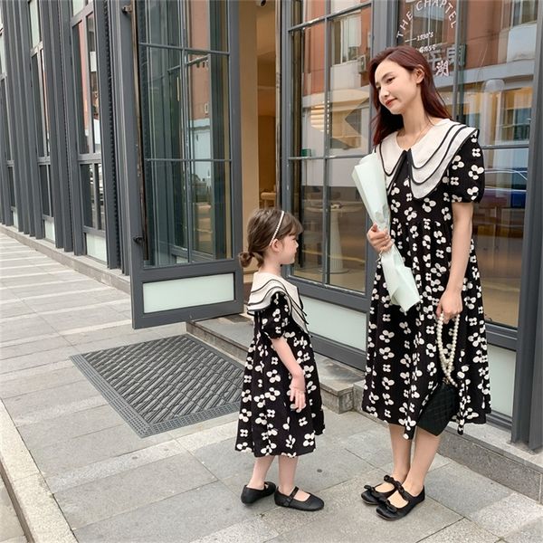 family matching outfits summer parent-child mother-daughter girls round neck lapel short-sleeved flower short-sleeved dress family matching, Blue
family matching outfits summer parent-child mother-daughter girls round neck lapel short-sleeved flower short-sleeved dress family matching, Blue