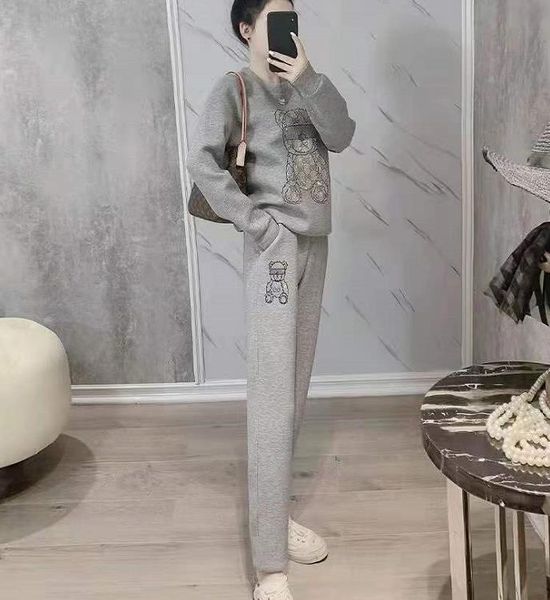 women's two piece pants brand suit large womens wear spring autumn new women clothing covered bear sweater velvet sweatpants suit, White
women's two piece pants brand suit large womens wear spring autumn new women clothing covered bear sweater velvet sweatpants suit, White