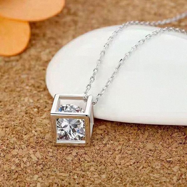 necklaces 925 silver plated women zircon clavicle chain jewelry fashion love cube pendant length 45cm with box 09wp#
necklaces 925 silver plated women zircon clavicle chain jewelry fashion love cube pendant length 45cm with box 09wp#