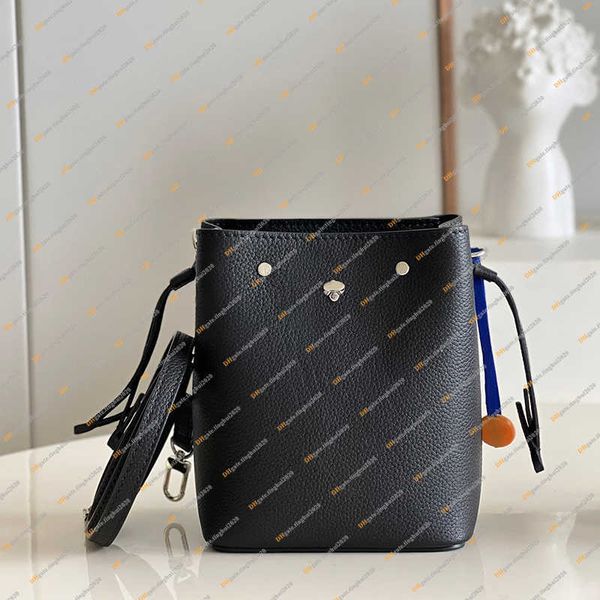 luxury nano lockme bucke bag shoulder bag crossbody tote handbag genuine leather 5a m68709
luxury nano lockme bucke bag shoulder bag crossbody tote handbag genuine leather 5a m68709