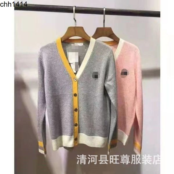 v-neck love cardigan autumn and winter new coat pauling embroidery knitting sweater, White;black
v-neck love cardigan autumn and winter new coat pauling embroidery knitting sweater, White;black