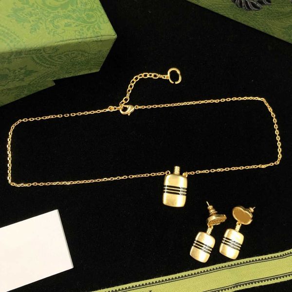 designer necklace for woaman letter new style luxury bracelet products necklaces chain earrings fashion jewelry supply, Silver
designer necklace for woaman letter new style luxury bracelet products necklaces chain earrings fashion jewelry supply, Silver