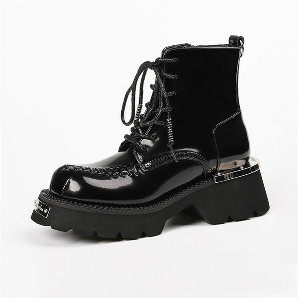 boots women platform chelsea boot black leather autumn fashion female thick bottom designer ankle botas de mujer 220913
boots women platform chelsea boot black leather autumn fashion female thick bottom designer ankle botas de mujer 220913