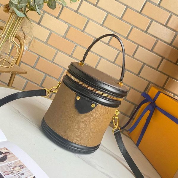cannes epi series cosmetic case tote cylinder bag old flower color matching coated canvas bucket bags handbag one shoulder diagonal bag vers
cannes epi series cosmetic case tote cylinder bag old flower color matching coated canvas bucket bags handbag one shoulder diagonal bag vers