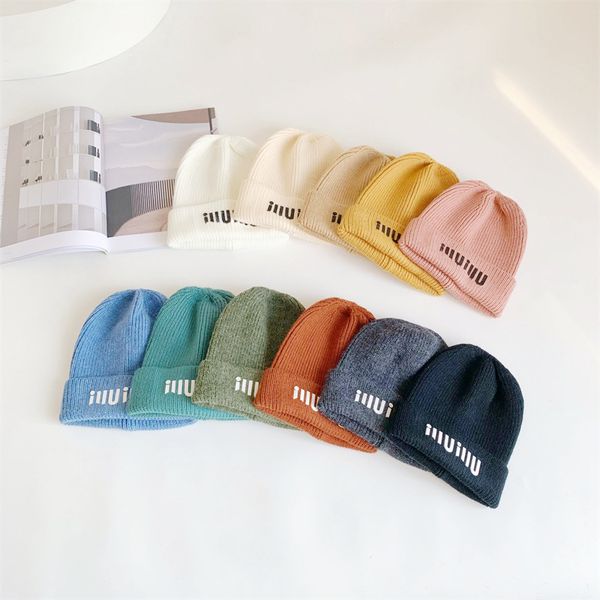 trendy korean girl original letter glued wool hat autumn and winter warm all-match knitted hat, Blue;gray
trendy korean girl original letter glued wool hat autumn and winter warm all-match knitted hat, Blue;gray
