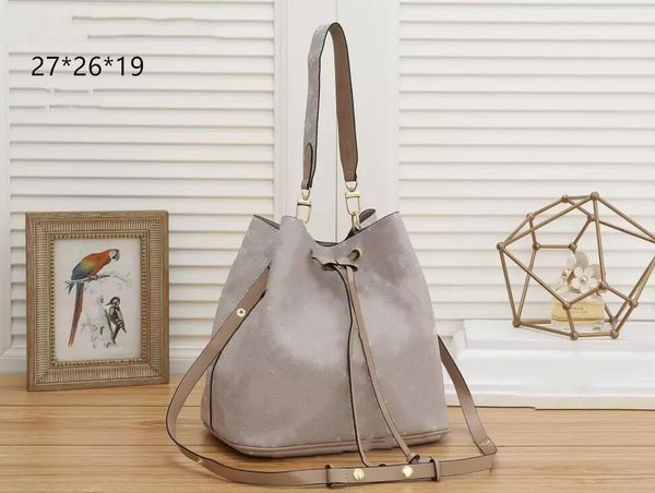 new bucket bag famous shoulder handbag designer bags lady fashion backpack plain totes chain crossbody purse shopping tote luxury wallets wo
new bucket bag famous shoulder handbag designer bags lady fashion backpack plain totes chain crossbody purse shopping tote luxury wallets wo