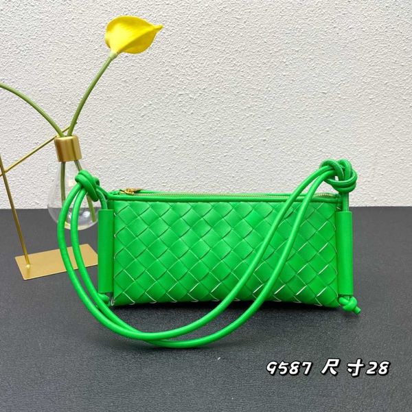 handbag designer bag women summer fashion woven cow leather shoulder luxury tote bag 2022 ladies handbags
handbag designer bag women summer fashion woven cow leather shoulder luxury tote bag 2022 ladies handbags