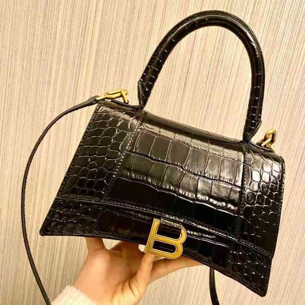 bags designer fashion bbalencaigas handbags family crocodile hourglass women's handbag 2022 messenger net red same foreign style should
bags designer fashion bbalencaigas handbags family crocodile hourglass women's handbag 2022 messenger net red same foreign style should
