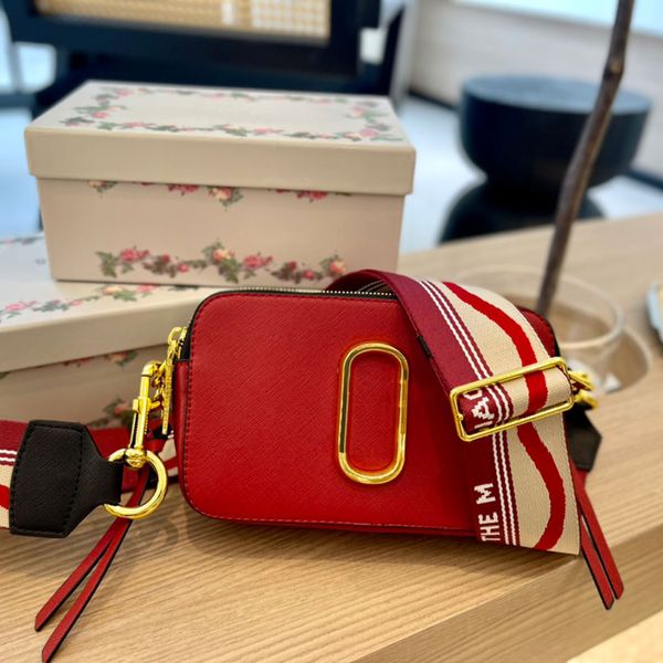 evening bags quality luxury designers bags hand messenger single shoulder fashionable style women's boutique bag exquisite color match
evening bags quality luxury designers bags hand messenger single shoulder fashionable style women's boutique bag exquisite color match