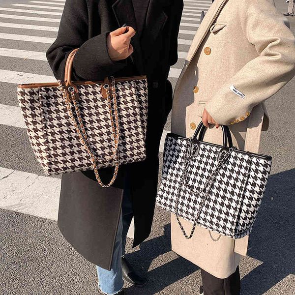 women's bag large capacity hand shoulder chain fashion style color contrast tote bag purses outlet
women's bag large capacity hand shoulder chain fashion style color contrast tote bag purses outlet