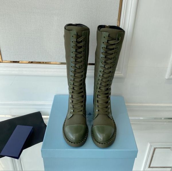 2023 women ankle boots designer shoes thick-soled desert martin boot embroidery diamonds decorative luxury boots with box 35-40, Black
2023 women ankle boots designer shoes thick-soled desert martin boot embroidery diamonds decorative luxury boots with box 35-40, Black