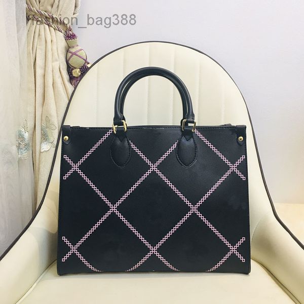 evening bags tote bags women's handbag leather shoulder bag fashion rhombiletter printing simple hand strap
evening bags tote bags women's handbag leather shoulder bag fashion rhombiletter printing simple hand strap