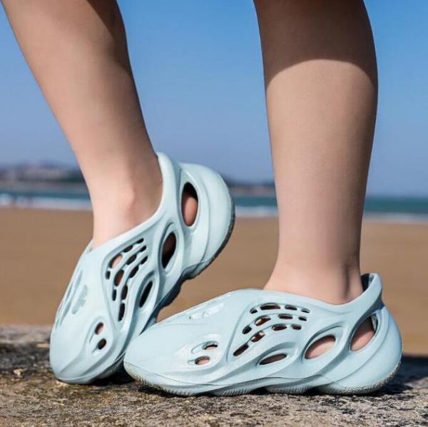 2022 summer new coconut hole shoes couple hollowed out garden shoes breathable girl boy children's beach shoes, Black
2022 summer new coconut hole shoes couple hollowed out garden shoes breathable girl boy children's beach shoes, Black