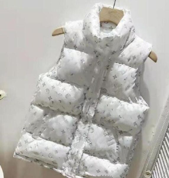mens down vests designer embrodered luxury hip hop womens downs vest warm outerwear, Black;white
mens down vests designer embrodered luxury hip hop womens downs vest warm outerwear, Black;white