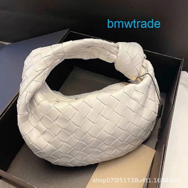 luxurys jodies designers bags crossbody bottegas bags venetas with the logo bag 2022 new fashion portable bag soft leather cloud underarm wo
luxurys jodies designers bags crossbody bottegas bags venetas with the logo bag 2022 new fashion portable bag soft leather cloud underarm wo