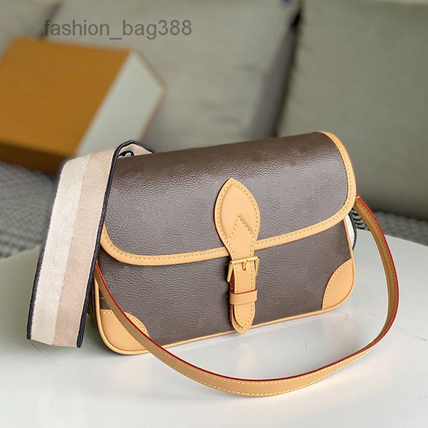 evening bags shoulder bag handbag women cross body purse messenger bags fashion classic letter print leather vintage hardware buckle thread
evening bags shoulder bag handbag women cross body purse messenger bags fashion classic letter print leather vintage hardware buckle thread