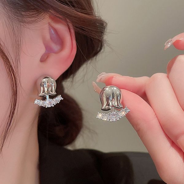fashion cute metal flower stud earrings for women girls trendy delicate zircon oorbellen holiday party jewelry gifts, Golden;silver
fashion cute metal flower stud earrings for women girls trendy delicate zircon oorbellen holiday party jewelry gifts, Golden;silver