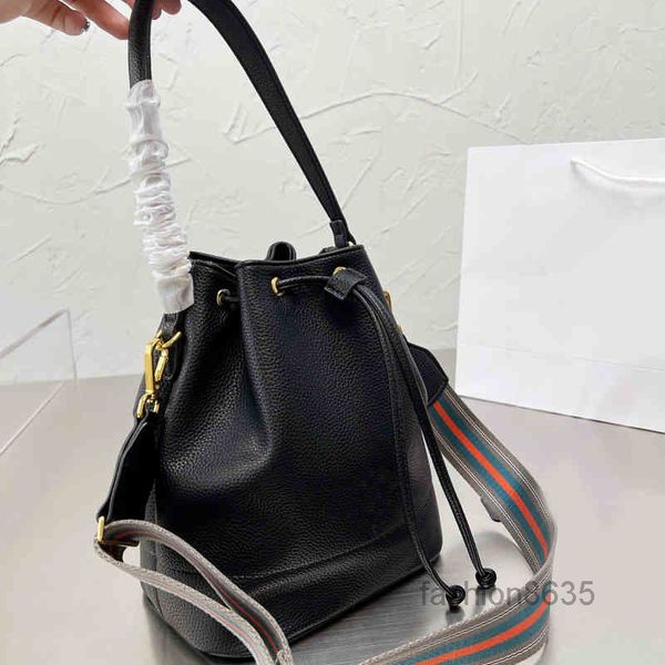 evening bags designer bucket women shoulder bag handbag leather clutch high capacity crossbody female purses 220510multi pochette
evening bags designer bucket women shoulder bag handbag leather clutch high capacity crossbody female purses 220510multi pochette