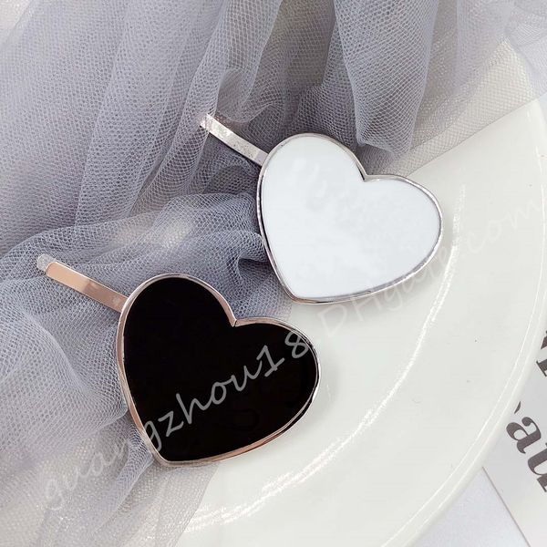 fashion hair clips heart-shaped metal barrettes for women black white, Golden;silver
fashion hair clips heart-shaped metal barrettes for women black white, Golden;silver