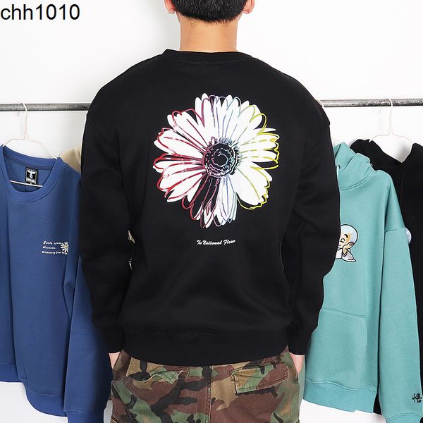 personalized fashion brand color chrysanthemum print men's and women's plush round neck sweater autumn and winter hip hop skateboa, Black
personalized fashion brand color chrysanthemum print men's and women's plush round neck sweater autumn and winter hip hop skateboa, Black