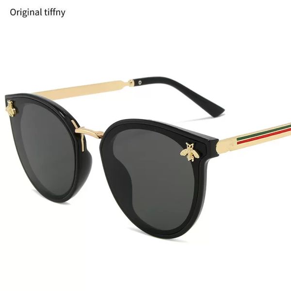 2022 luxury women sunglasses oval metal frame little bee men sunglasses uv400 classic retro brand sport glasses oculos de sol y220413 yid, White;black
2022 luxury women sunglasses oval metal frame little bee men sunglasses uv400 classic retro brand sport glasses oculos de sol y220413 yid, White;black